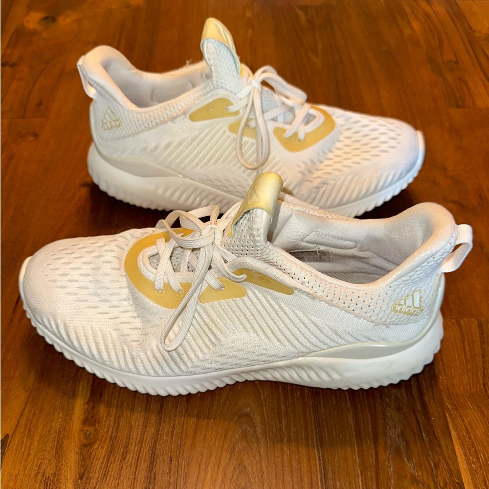 Adidas White AlphaBounce Women Size 8.5